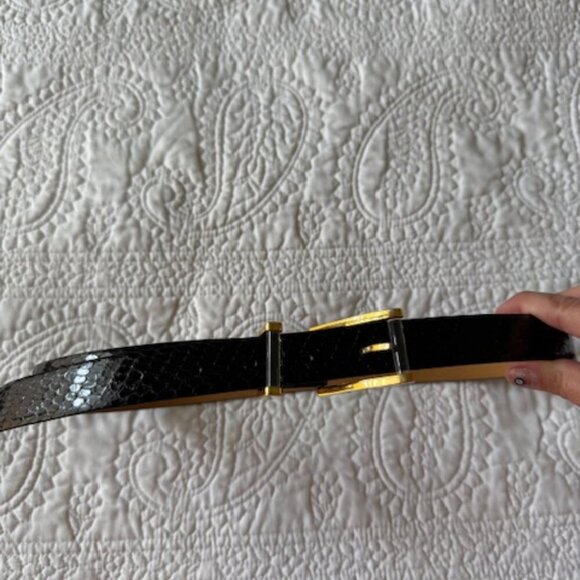 vintage snakeskin belt with bakelite and gold tone buckle - Picture 2 of 6